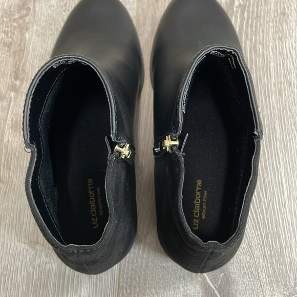 NWT Liz Claiborne Black Roycen Block Heel Bootie Ankle Boots 8M - Picture 7 of 16